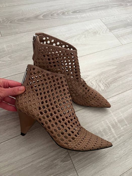 Продам ботинки ботільони Zara