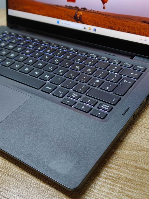 Dell Latitude 5300 dotyk / 360 / i5 / 16GB / 256GB SSD/ Win 11 Pro