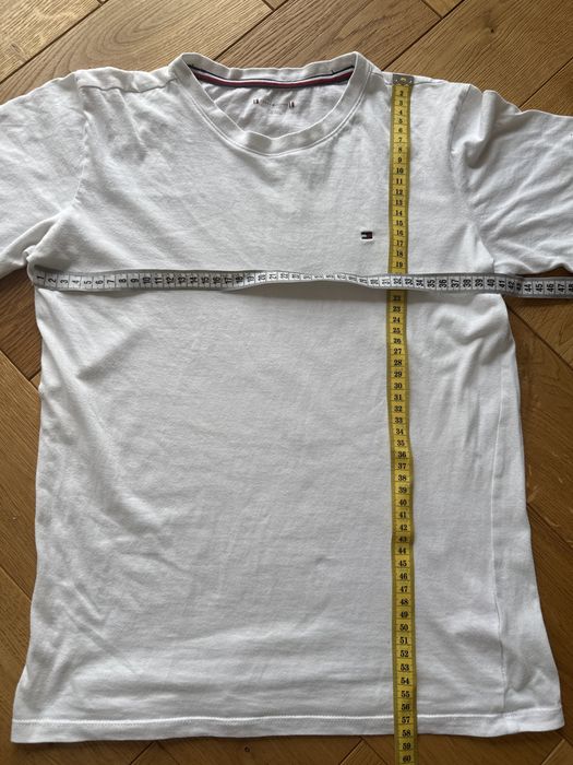 T shirt Tommy hilfiger , Guess