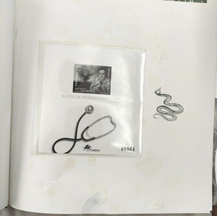 Livro "História da Medicina Portuguesa no Século XX" -  CTT Selos