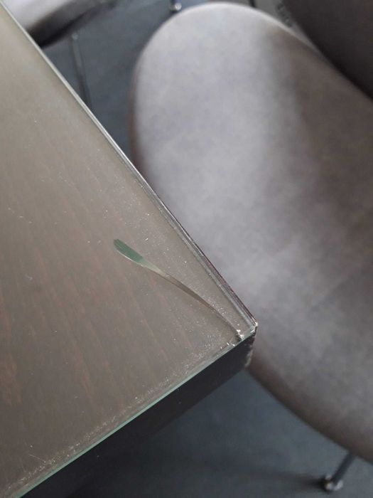 Mesa grande com vidro por cima 0,90 m x 2,00 m