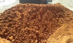 Recebo terra para aterro.
