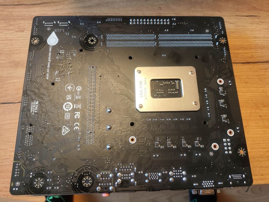 msi pro h610m-e ddr4 lga1700 po zwrocie komplet gwarancja 1 m-c