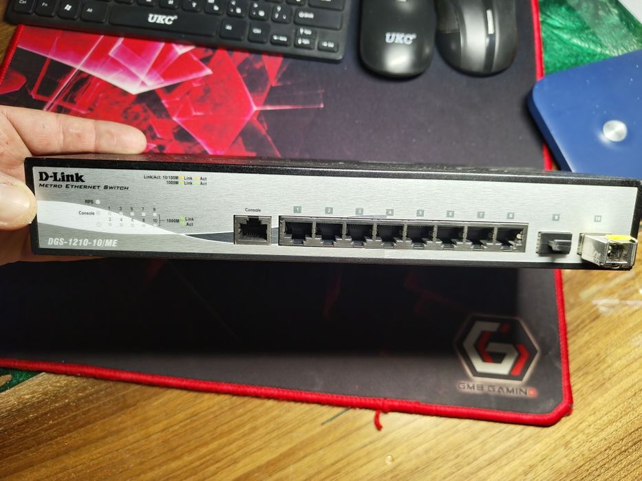 Продається гігабітний комутатор DLINK DGS1210 10 ME
