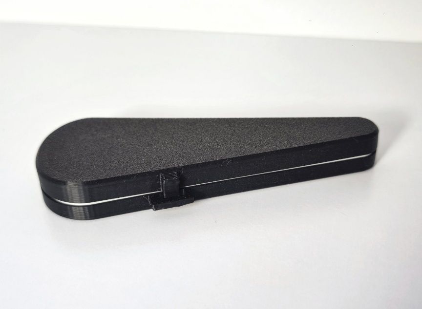 Мініатюрна гітара з футляром в подарунок, колекцію з брендом