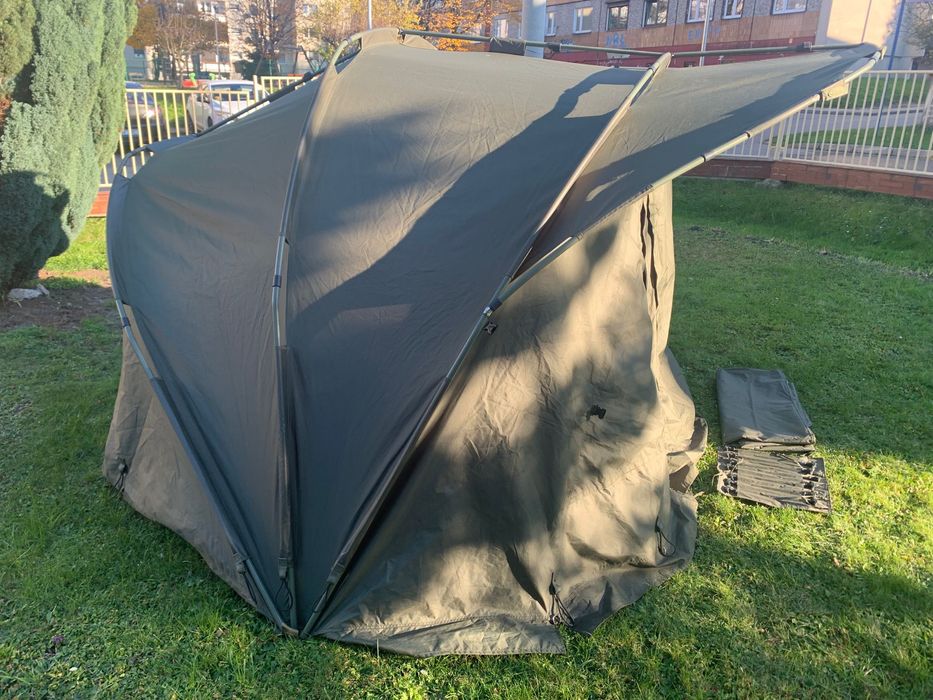 namiot Mivardi New Dynasty XL wraz z podłogą i kompletem śledzi