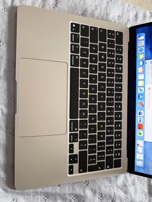 MacBook Air 13” M4 2025 16 GB RAM