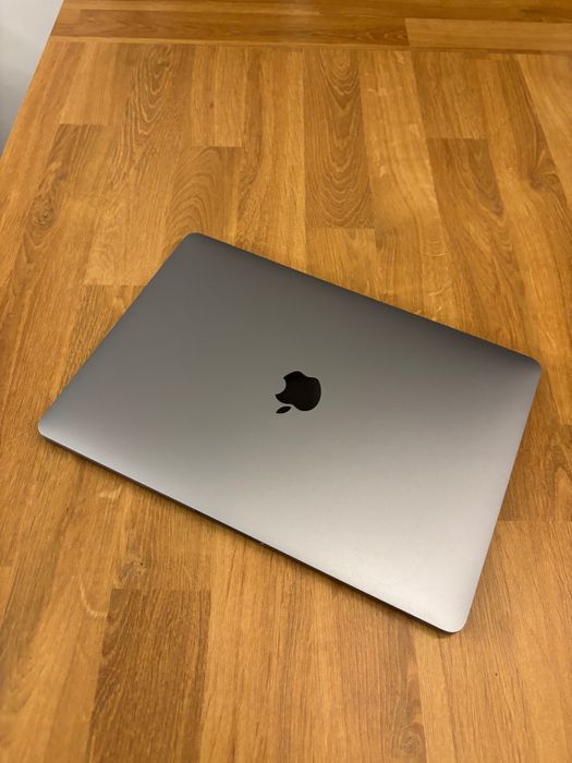 Idealny MacBook Pro 13” 8/128 GB TOUCH BAR SPACE GRAY! 100 cykli