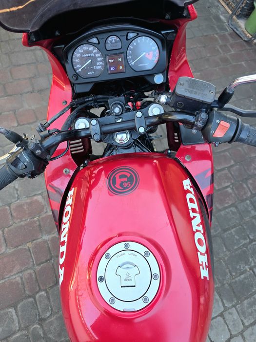 Мотоцикол HONDA cb 500 s