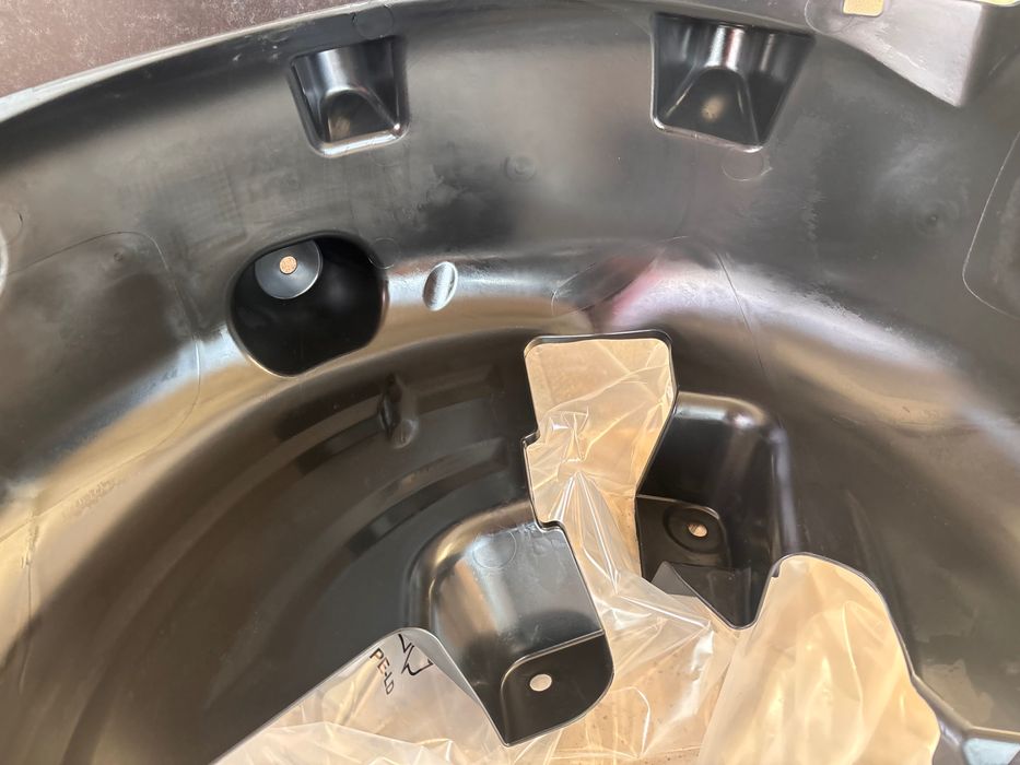 Oryginalne Nadkole Przednie Prawe Renault Mégane III RS Faktura VAT23%