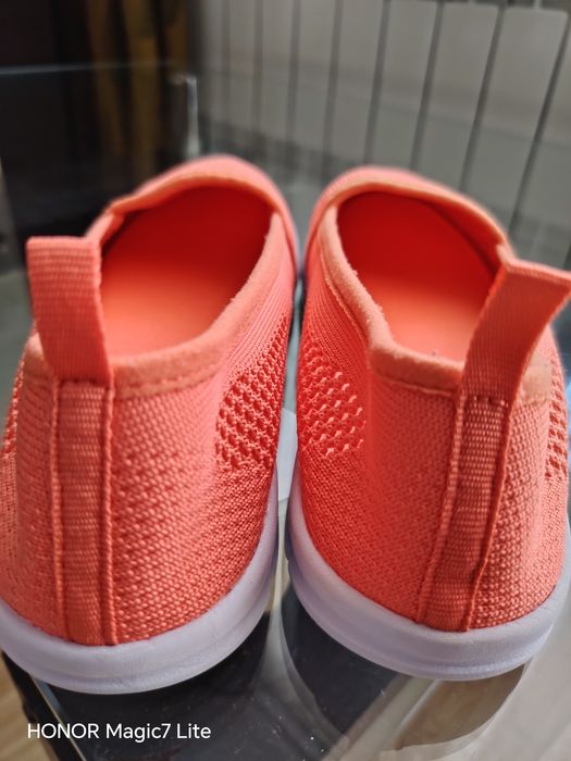 Balerinki koralowe z dzianiny nowe