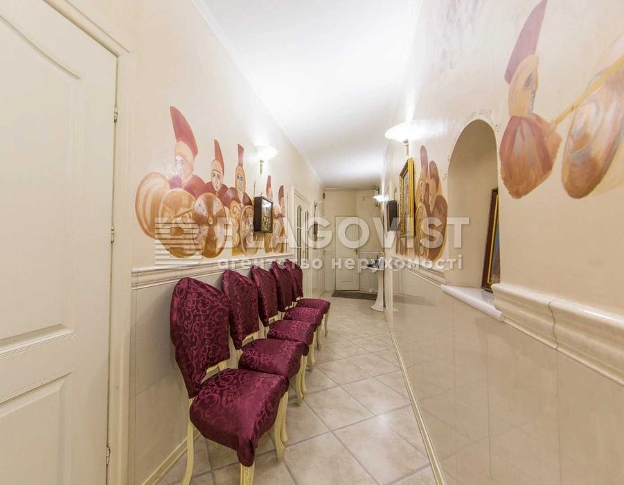 Кирилівська  109б Сталінка 3-кімнатна з ремонтом з видом на парк