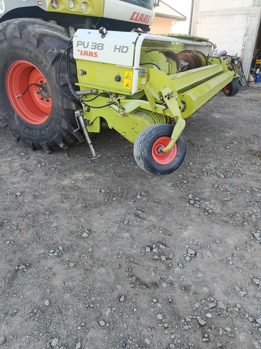 Claas  PU380 podbieracz