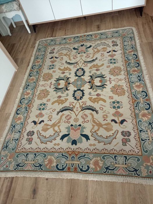 Tapete Arraiolos 210x160.Azul claro,bege,crú,rosa.Ler descrição total!