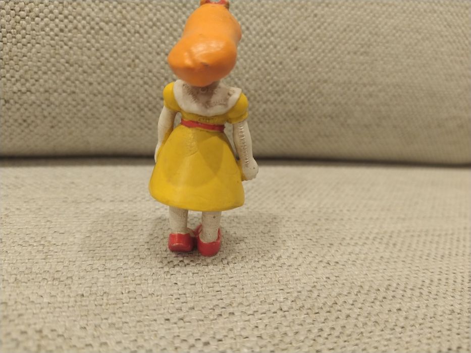 Boneco em PVC Belle e Sebastião