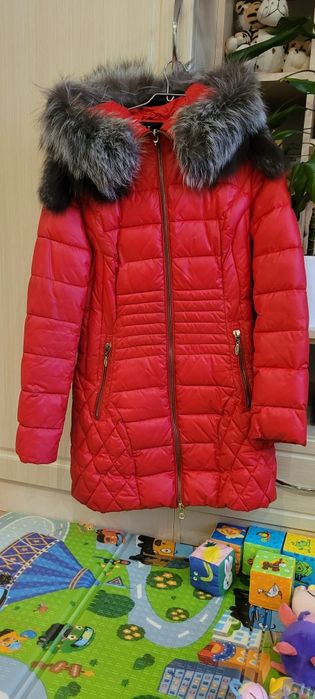 Пальто зимове жіноче з натуральним хутром