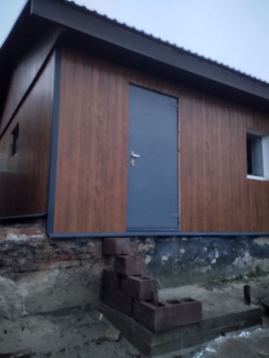 Продам двері металеві,добротні