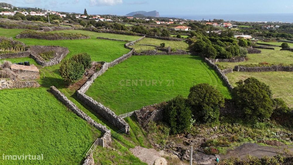 Terreno rústico com potencial urbano – Pesqueiro, S. Bartolomeu