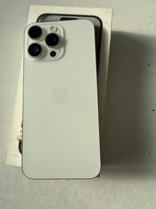 Telemóvel iPhone 15 pro max 256 GB
