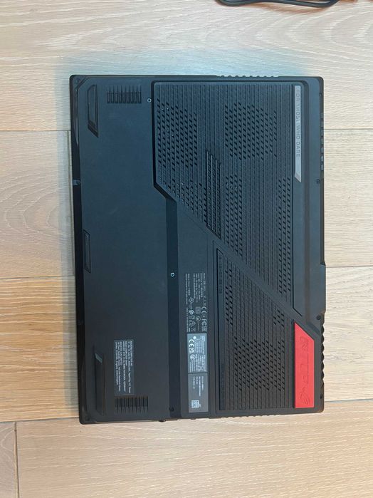 Asus ROG Strix G513IE