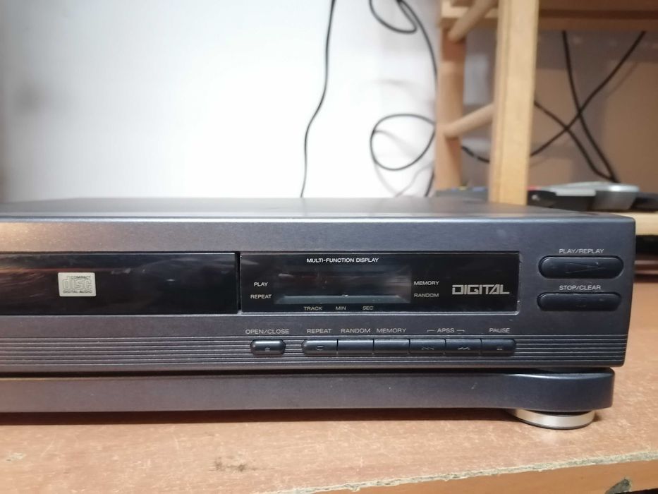 Odtwarzacz CD Sharp DX-55