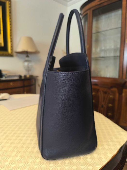 Mala de senhora azul da marca FURLA em excelente estado