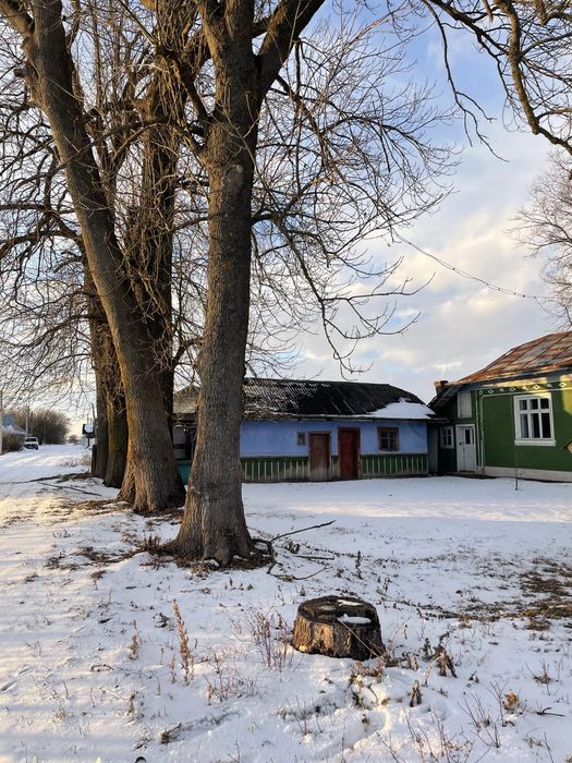 Продається земельна ділянка ,продається будинок