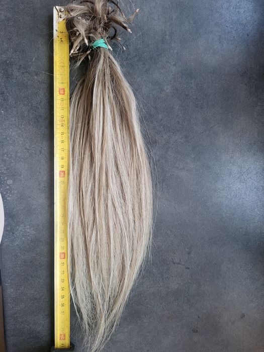 Sprzedam włosy dziewicze