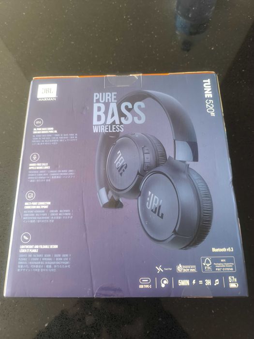 Fones JBL 520 novos