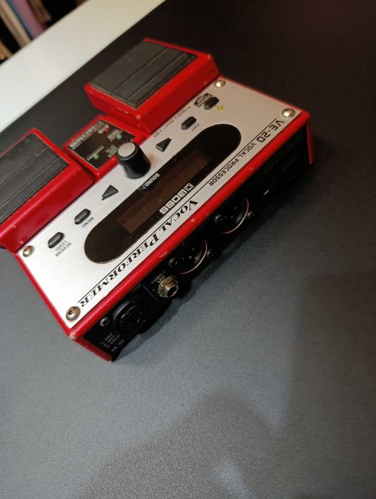 Pedaleira de Voz BOSS VE 20