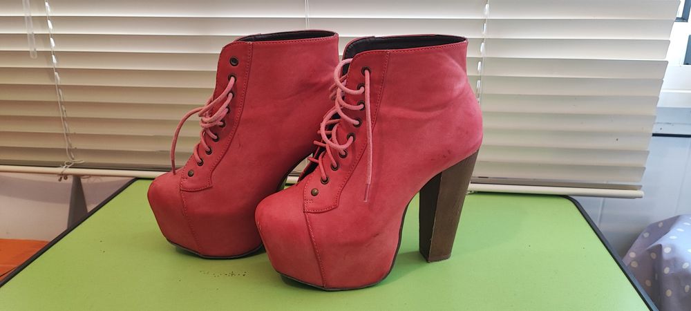 2 pares de Botas tipo Jeffrey Campbell 37