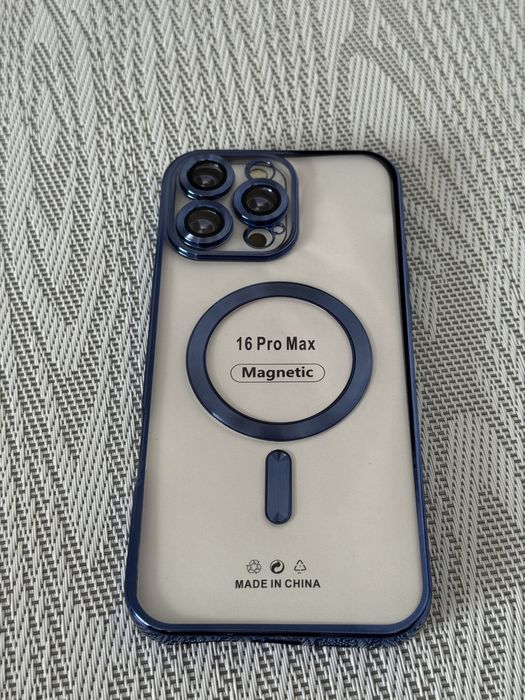 Чохол на iphone 16 pro max
