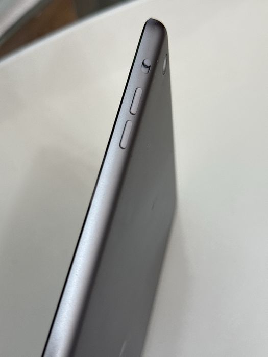 Tablet Apple IPad cinzento 4TB