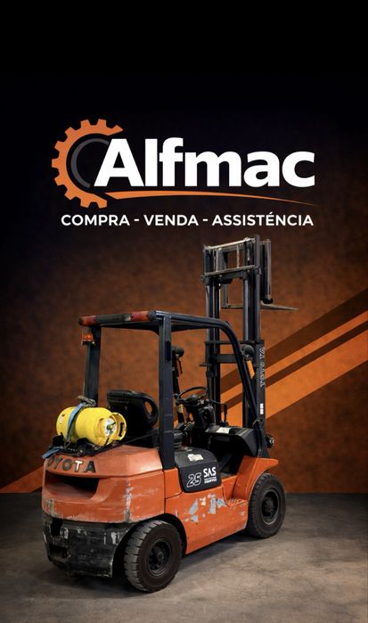 Empilhador serie 6 Toyota 2500kg! Só 3500 horas!! Rigoroso estado!