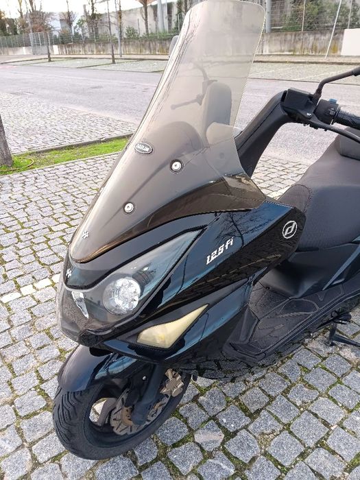 Vendo DAELIM S3 125 de 2012