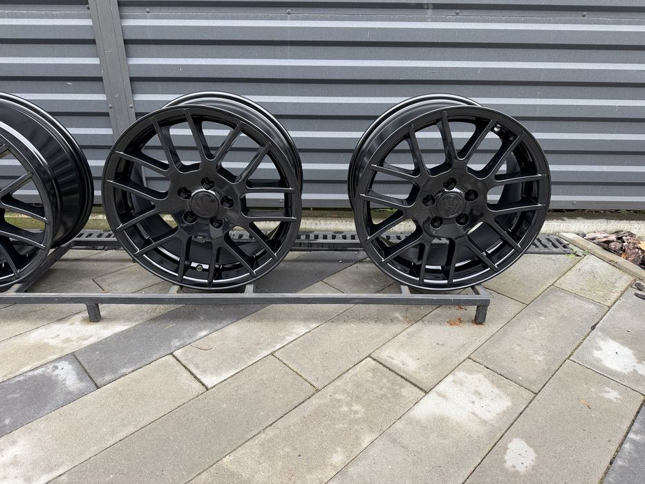 Диски 16R 5x100 ET35 7.5J DIA57.1 Skoda Fabia VW Golf Seat