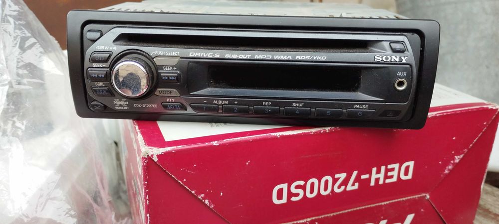 Автомагнитола SONY