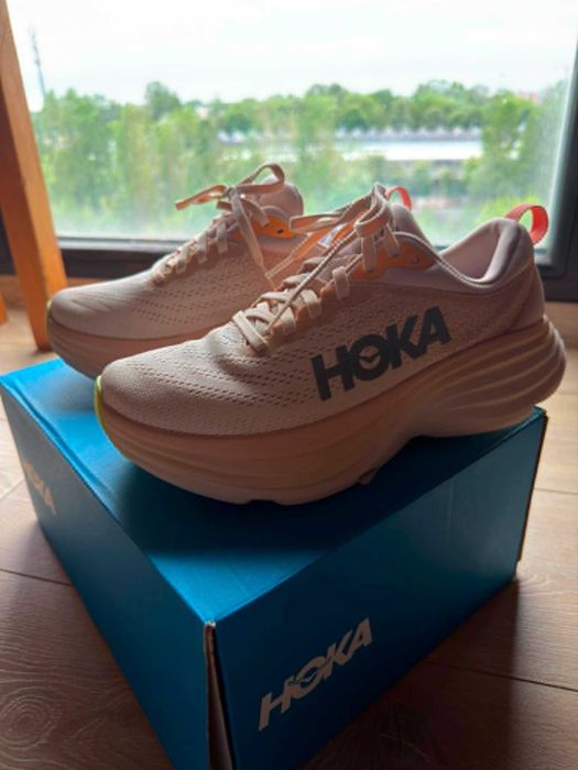 Hoka Bondi 8 (1127952 / CMV)