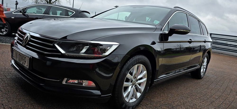 Volkswagen Passat 100%BEZWYPADKOWE 100%ORYGINAŁ LAKIER Stan dla wymagających klientów...