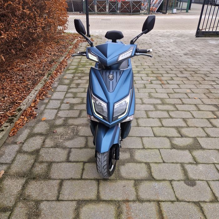 Електроскутер...