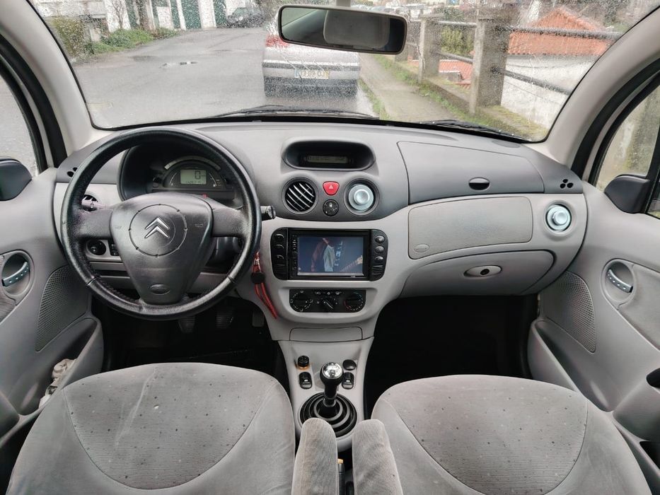 Vendo um Renault Clio
