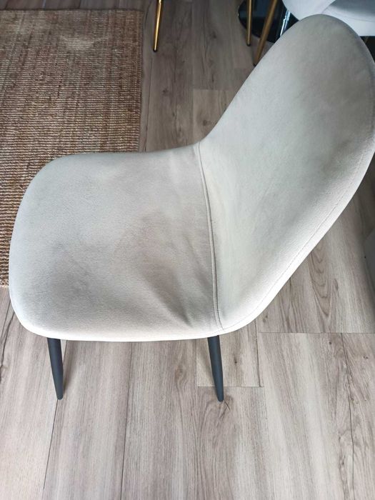 4 Cadeiras Semi-novas