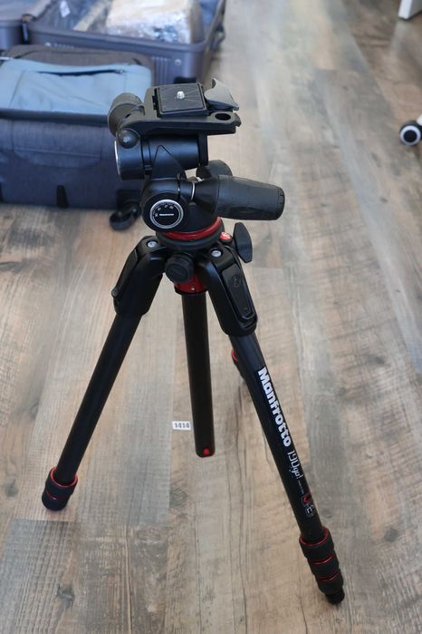 Manfrotto 190 Go! фото штатив про клас. Manfrotto MHXPRO-3W,