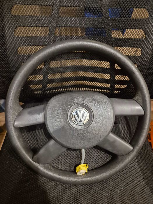 Kierownica 4 ramienna do Golfa IV/V z poduszką