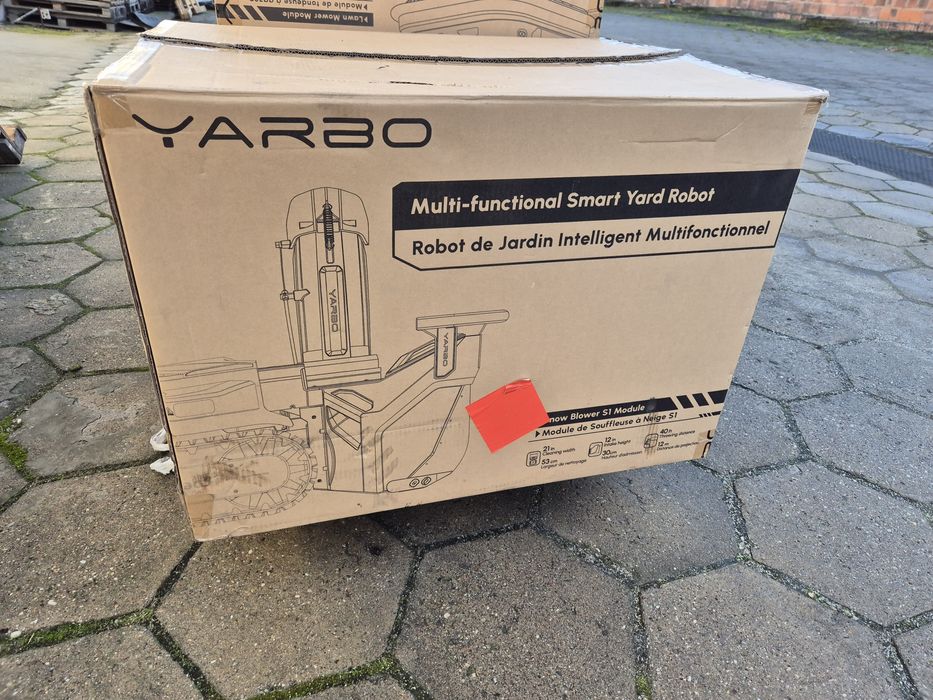 Robot koszący odśnieżający na gąsienica Nawigacja GPS RTK 25000 m2