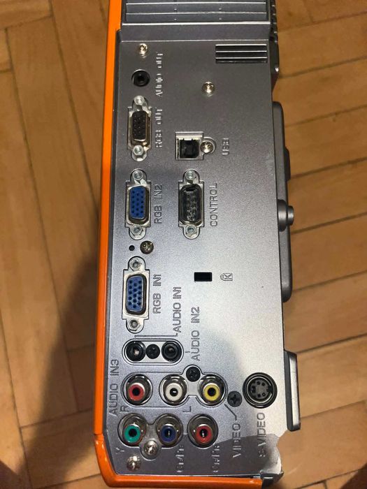 hitachi ed-x10 multimedia lcd projektor