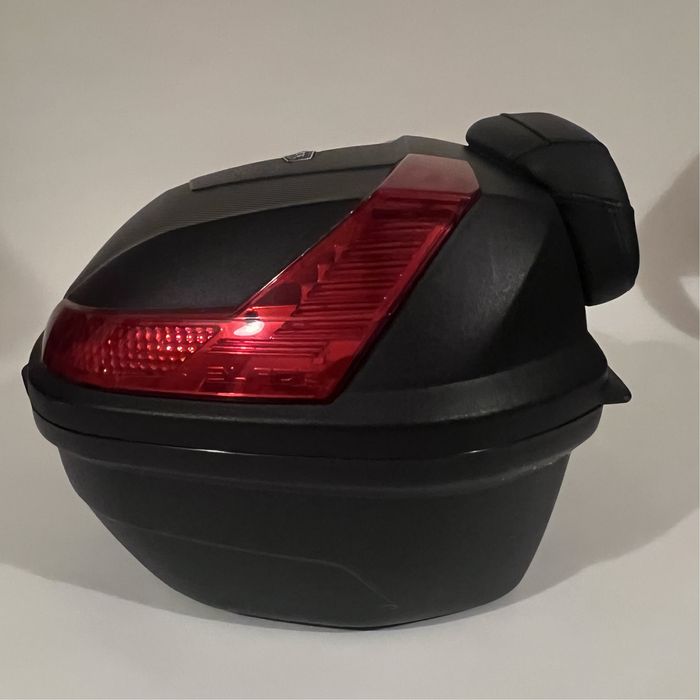 Top case Givi Blade B37