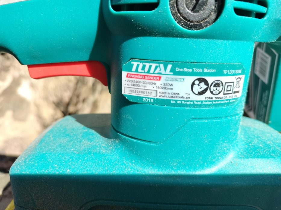 Lixadeira plana industrial da marca Total