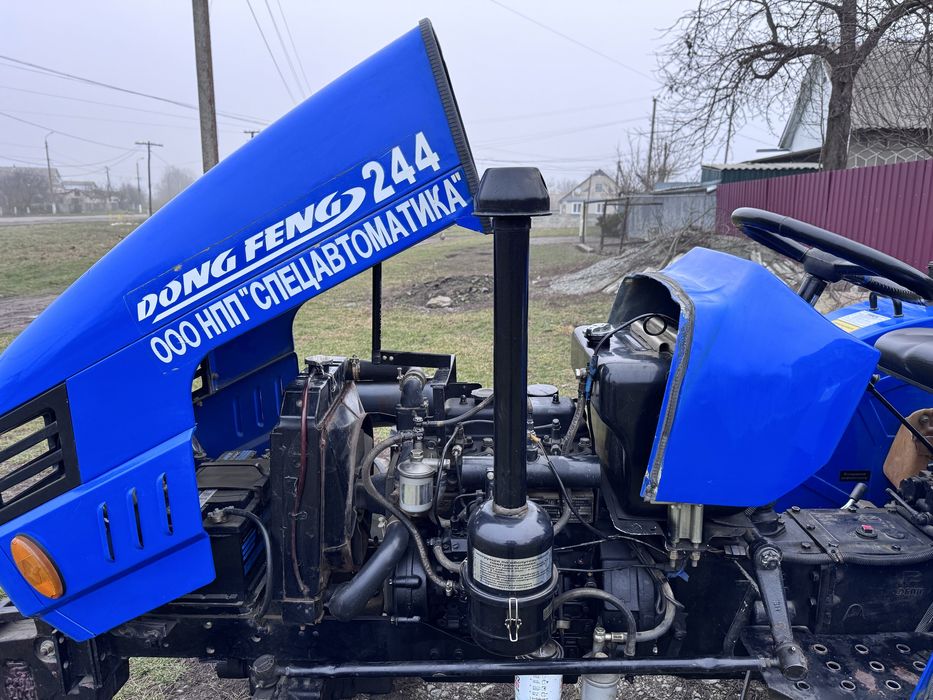 Трактор Донфенг 244