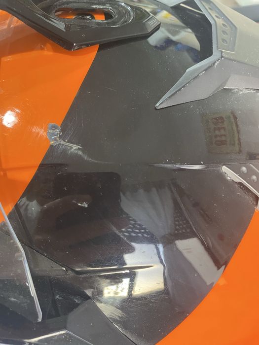 Capacete oneal laranja e preto